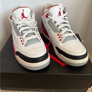 Nike Air Jordan 3 retro  Sneakers White and Red
